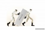 madmen bring in iphone 5s box
